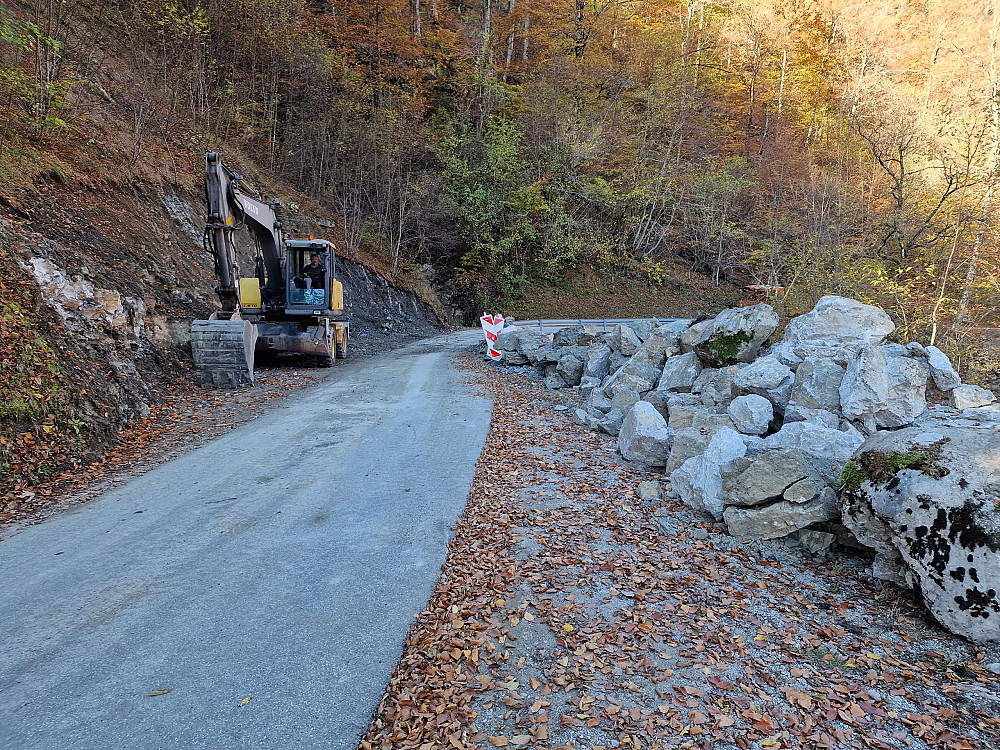 LANSKO LETO JE BILO ZA ŠTAB CIVILNE ZAŠČITE OBČINE KOBARID RAZMEROMA MIRNO, saj je bilo zabeleženih manj kot sto dogodkov, ob čemer so sile za zaščito in reševanje pa so uspešno posredovale pri naravnih in prometnih nesrečah, požarih, nesrečah v gorah ter izvedle več intervencijskih sanacij in ukrepov za zaščito ljudi ter infrastrukture. 