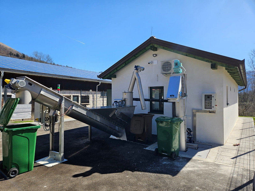 OBČINA KOBARID JE V BREGINJU ZGRADILA NOVO ČISTILNO NAPRAVO za 250 populacijskih ekvivalentov, ki bo s sofinanciranjem EU prispevala k čistejšemu okolju, višji kakovosti življenja in razvoju območja ob reki Nadiži