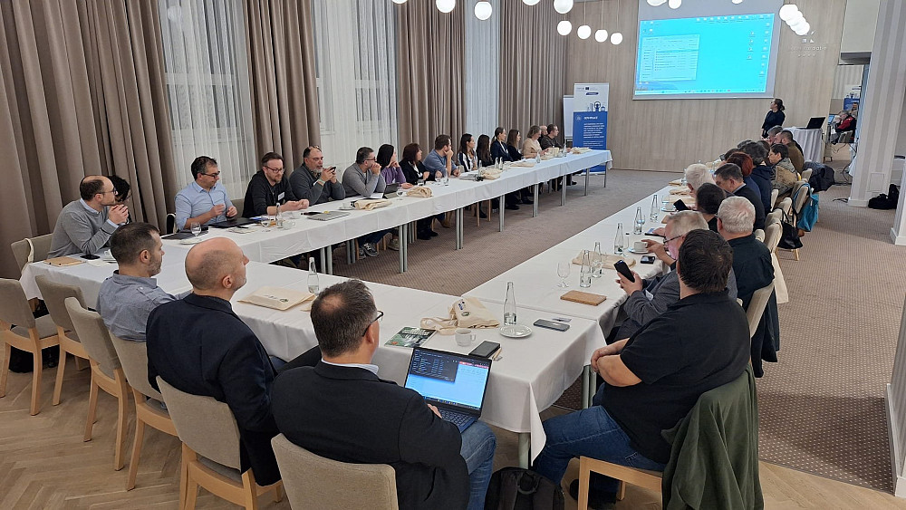 DRUGO MEDNARODNO SREČANJE PROJEKTA GOV4PeaCE NA SLOVAŠKEM JE ZDRUŽILO 13 PARTNERJEV IZ SEDMIH DRŽAV, ki so razpravljali o upravljanju dediščine prve svetovne vojne, izvedli študijski ogled spominskih krajev in projekt predstavili širši javnosti