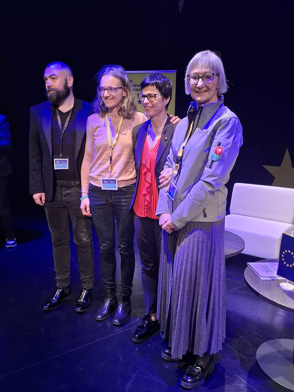 POSOŠKI RAZVOJNI CENTER IN FUNDACIJA POTI MIRU STA NA MLADINSKEM POLITIČNEM DIALOGU Z EVROPSKIMI KOMISARJI PREDSTAVILA PROJEKTE POTI MIRU, izvedla zgodovinske oglede ter razpravljala o mladinskih politikah, medgeneracijski pravičnosti in prihodnosti Evrope. 