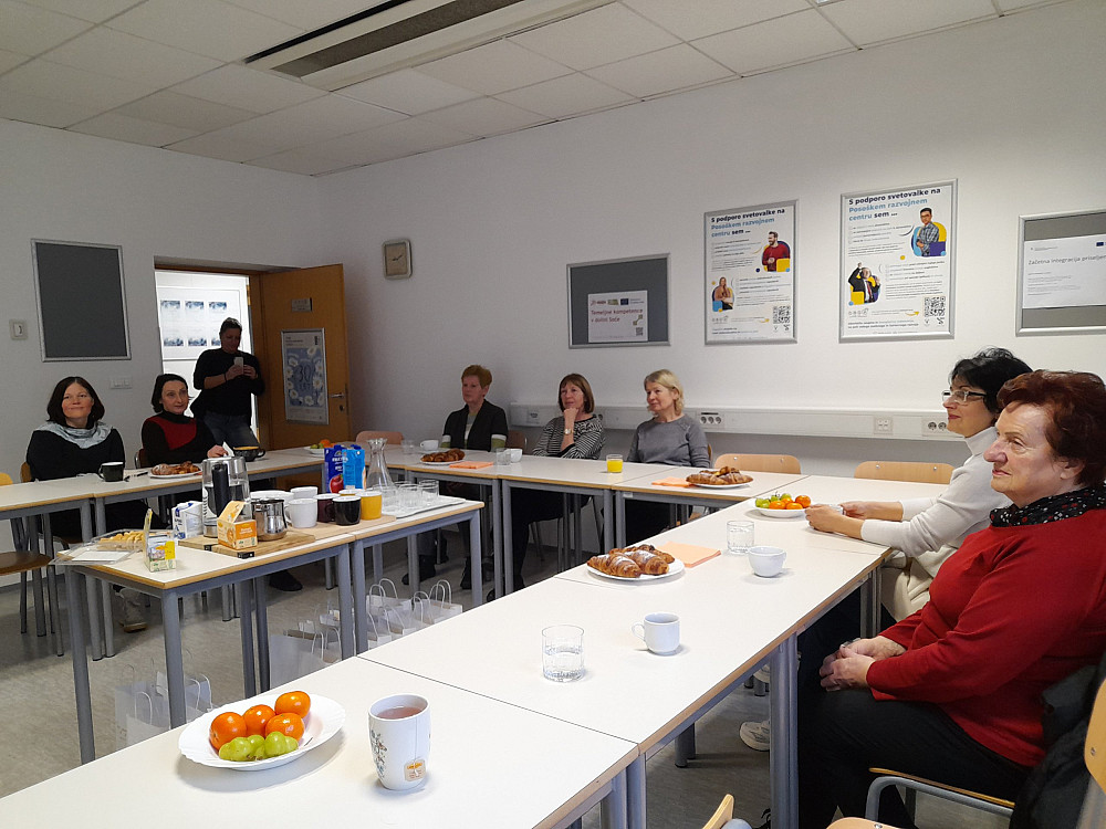 PROSTOVOLJKE S SVOJO PREDANOSTJO, RAZNOLIKIMI ZNANJI IN POZITIVNO ENERGIJO TVORIJO NEPOGREŠLJIVO SRCE VEČGENERACIJSKEGA CENTRA GORIŠKE, zato jim Posoški razvojni center z letnim srečanjem, učenjem in druženjem izraža iskreno hvaležnost za njihov dragocen prispevek skupnosti.