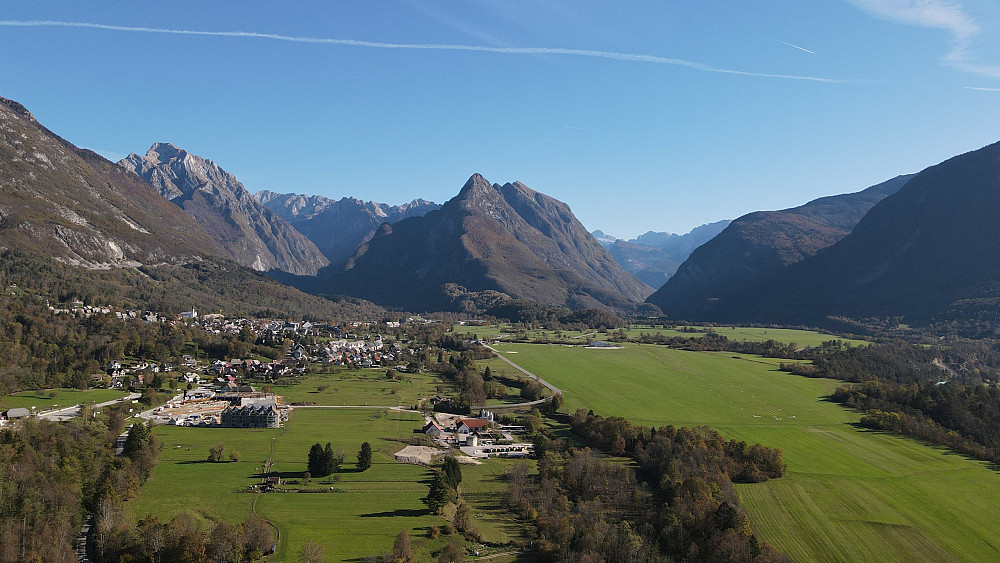OBČINA BOVEC VABI K SODELOVANJU V ANKETI, ki bo pomagala oblikovati Strategijo razvoja in upravljanja Občine Bovec do leta 2050.