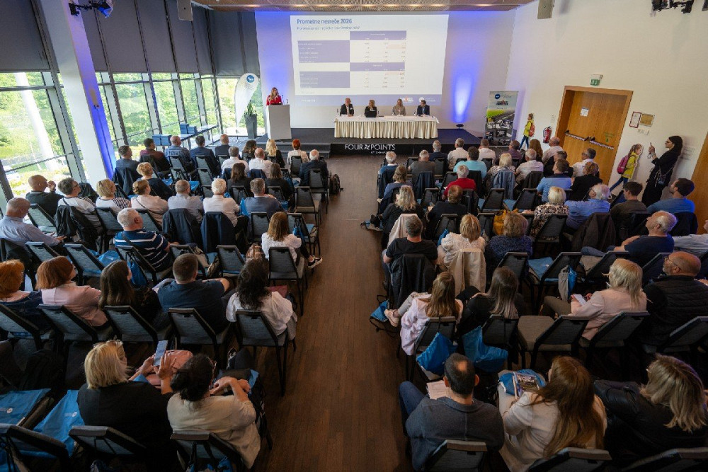 SPV CP OBČINE BOVEC JE NA VSESLOVENSKEM SREČANJU PREDSTAVIL USPEŠNE PREVENTIVNE AKTIVNOSTI ZA VEČJO PROMETNO VARNOST, pri katerih posebno vlogo namenja sodelovanju lokalne skupnosti, delu z mladimi ter povezovanju občine, šole, policije in drugih institucij.